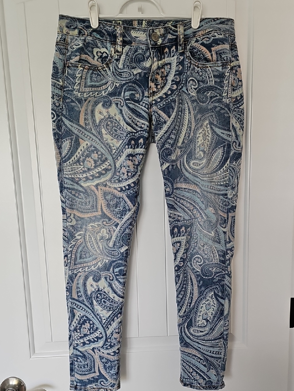 American Eagle Outfitters Blue Paisley Skinny Jeans Size 6 Reg